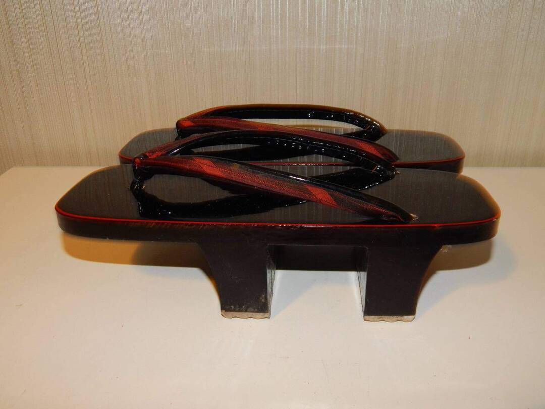 Japanese Wooden Clogs Traditional with Tabi Socks Japan Shoes Geta for  Daily | eBay